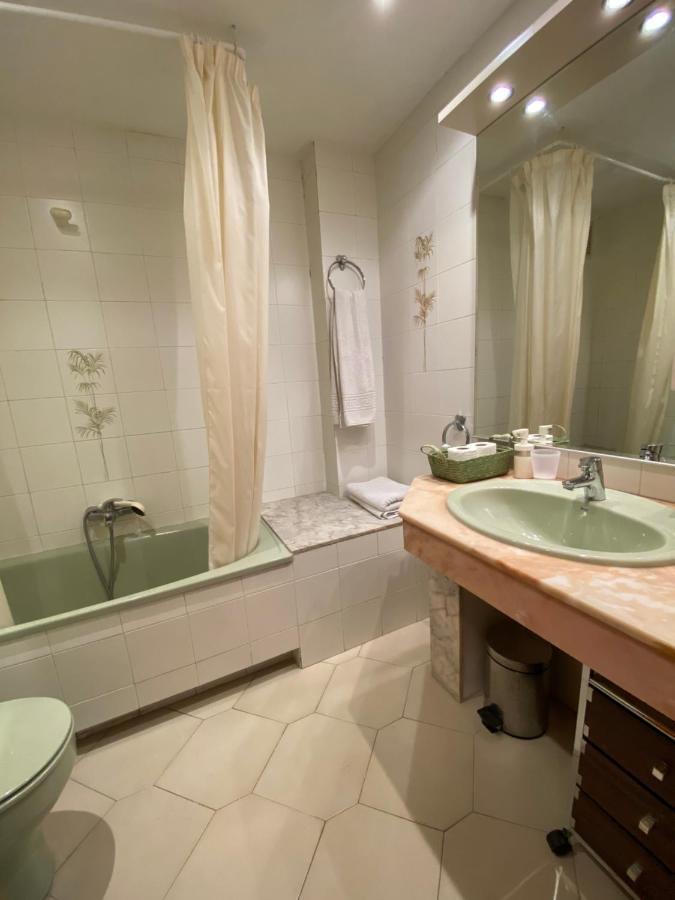 Apartamento Con Piscina En 1ª Linea De Playa En Salou Exteriör bild